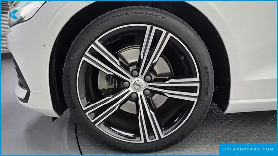 VOLVO S60 T5 INSCROPTION