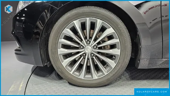 HYUNDAI GRANDEUR HG240 MODERN