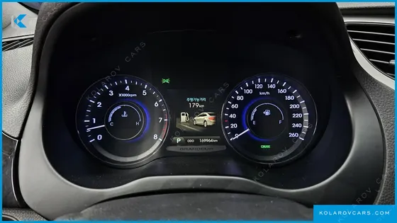 HYUNDAI GRANDEUR HG240 MODERN