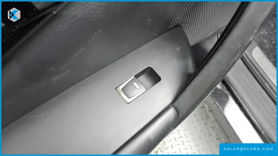 HYUNDAI GRANDEUR HG240 LUXURY