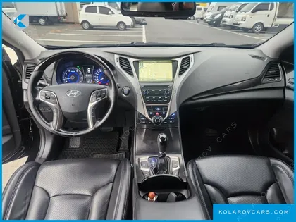 HYUNDAI GRANDEUR HG240 MODERN