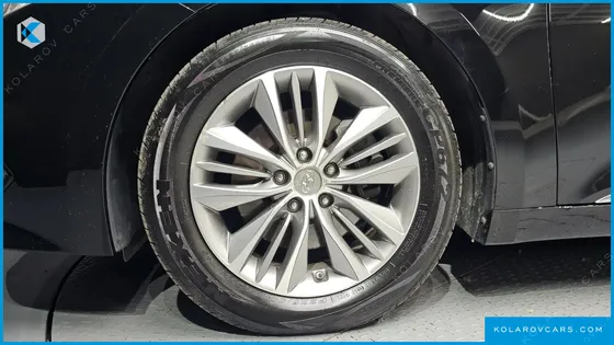 HYUNDAI GRANDEUR HG240 MODERN COLLECTION