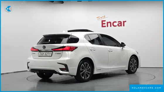 LEXUS CT200H 1.8 SUPREME