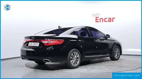 HYUNDAI GRANDEUR HG240 MODERN