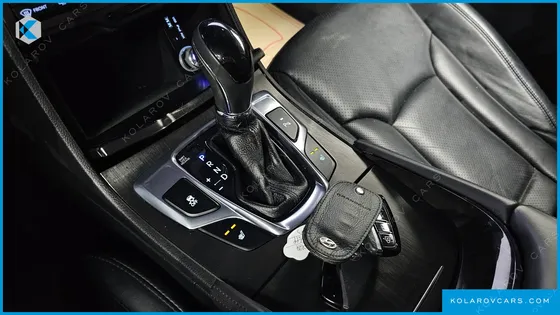 HYUNDAI GRANDEUR HG240 MODERN