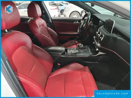 KIA STINGER 2.0 TURBO AWD