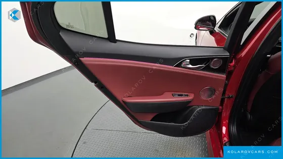 KIA STINGER 3.3 TURBO 2WD