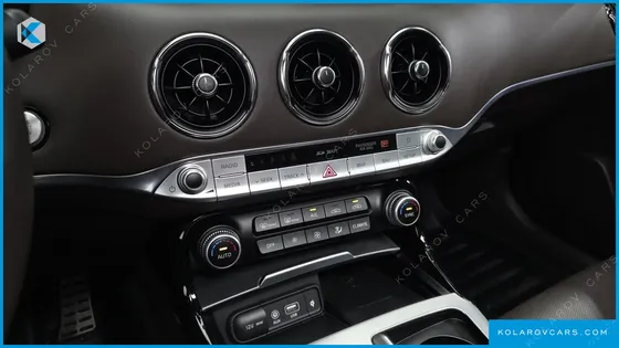 KIA STINGER 2.0 TURBO 2WD
