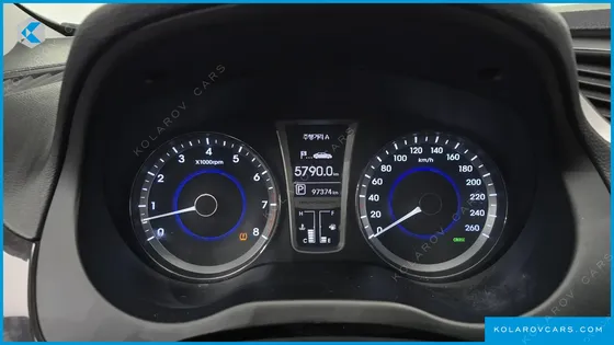HYUNDAI GRANDEUR HG240 LUXURY