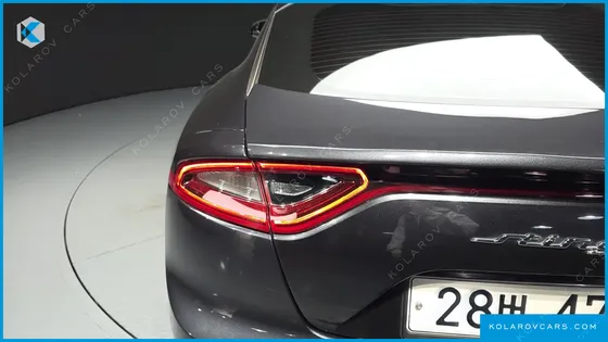 KIA STINGER 2.0 TURBO 2WD