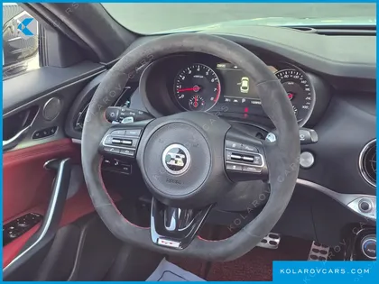 KIA STINGER 3.3 TURBO AWD