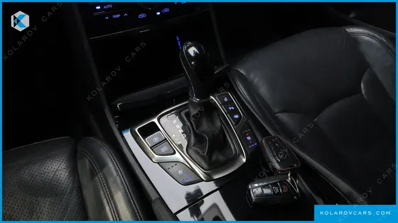 HYUNDAI GRANDEUR HG300 ROYAL