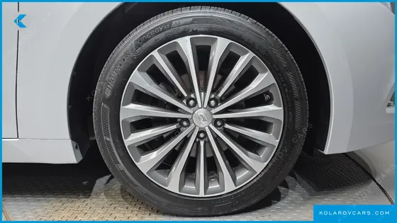 HYUNDAI GRANDEUR HG300 PREMIUM