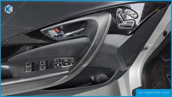 HYUNDAI GRANDEUR HG300 PREMIUM