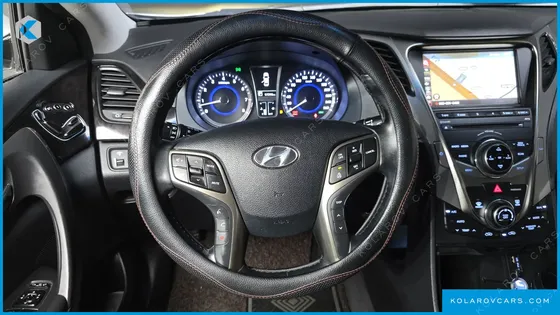 HYUNDAI GRANDEUR HG300 PREMIUM