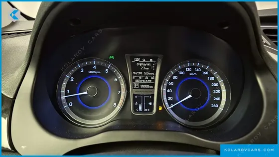 HYUNDAI GRANDEUR HG240 MODERN COLLECTION