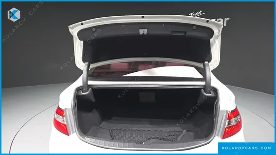HYUNDAI GRANDEUR HG300 PREMIUM