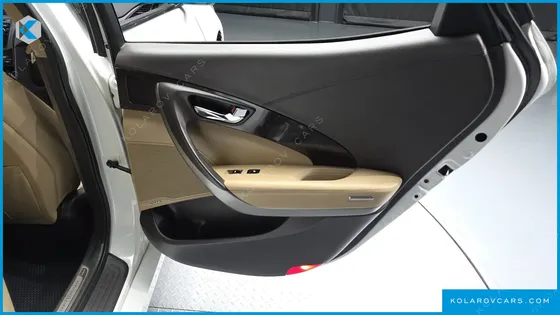 HYUNDAI GRANDEUR HG300 PREMIUM