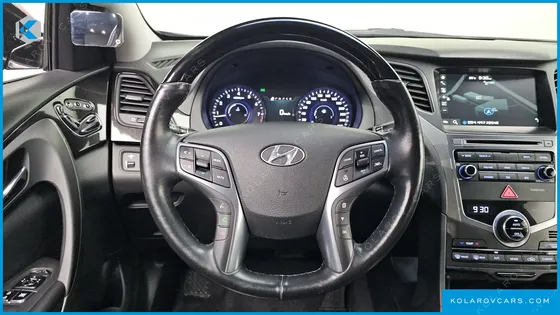 HYUNDAI GRANDEUR HG300 EXCLUSIVE COLLECTION
