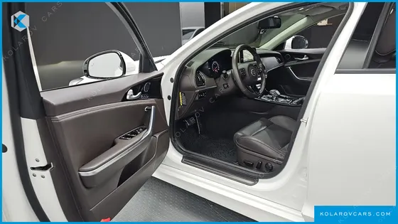 KIA STINGER 2.0 TURBO 2WD
