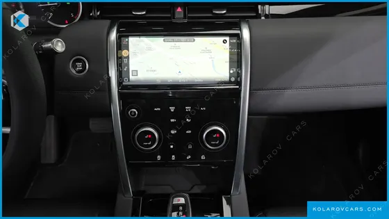 LAND ROVER DISCOVERY SPORT D200 S