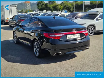 HYUNDAI GRANDEUR HG240 MODERN