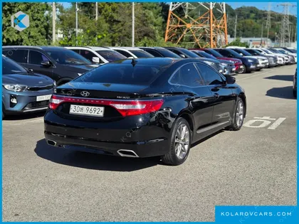 HYUNDAI GRANDEUR HG240 MODERN