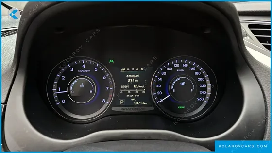 HYUNDAI GRANDEUR HG240 MODERN