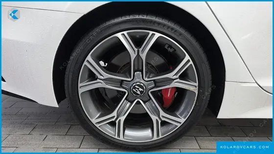 KIA STINGER 2.0 TURBO AWD