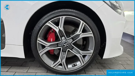 KIA STINGER 2.0 TURBO AWD