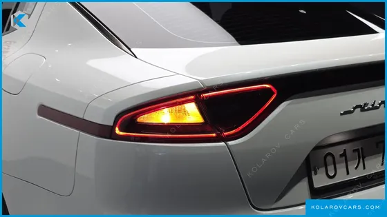 KIA STINGER 2.0 TURBO 2WD
