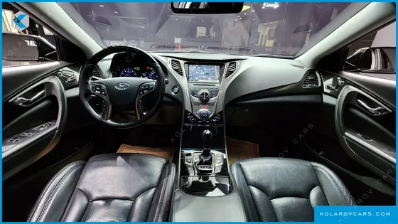 HYUNDAI GRANDEUR HG300 ROYAL