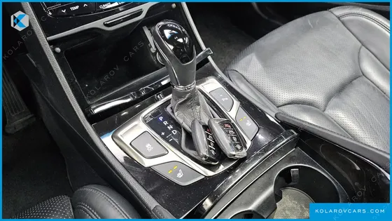 HYUNDAI GRANDEUR HG240 LUXURY