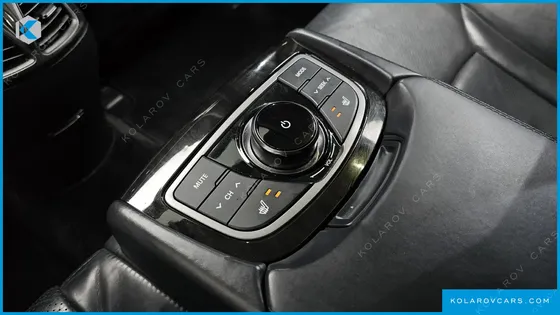 HYUNDAI GRANDEUR HG240 LUXURY