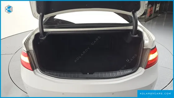 HYUNDAI GRANDEUR HG240 LUXURY