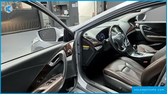 HYUNDAI GRANDEUR HG240 MODERN