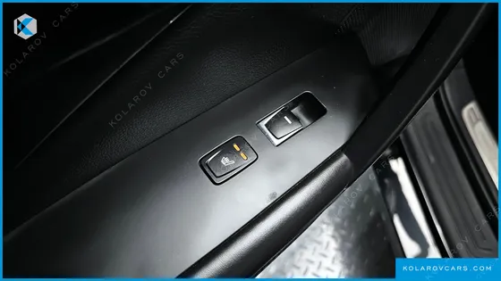 HYUNDAI GRANDEUR HG300 PREMIUM