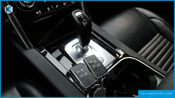 LAND ROVER DISCOVERY SPORT D180 SE