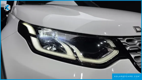 LAND ROVER DISCOVERY SPORT D180 SE