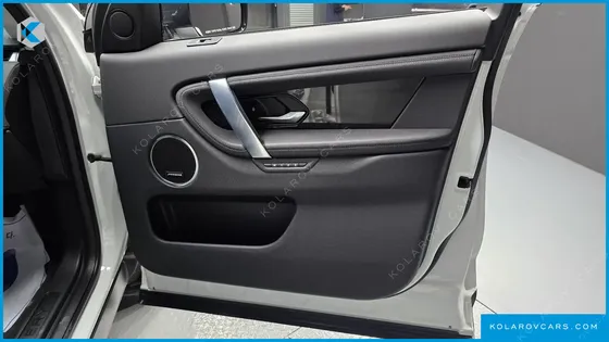 LAND ROVER DISCOVERY SPORT D180 SE