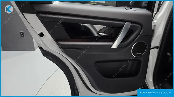 LAND ROVER DISCOVERY SPORT D180 SE