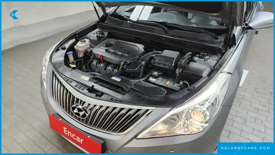HYUNDAI GRANDEUR HG240 MODERN