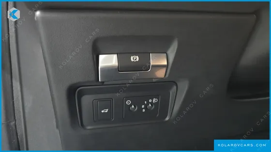 LAND ROVER DISCOVERY SPORT D200 S
