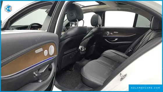 MERCEDES E-CLASS E300E EXCLUSIVE