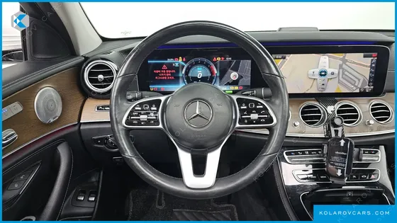 MERCEDES E-CLASS E300E EXCLUSIVE