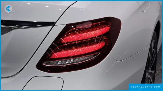 MERCEDES E-CLASS E300E EXCLUSIVE
