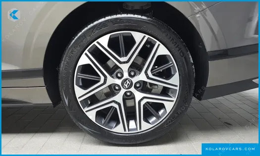 HYUNDAI GRANDEUR 2,5 GASOLINE 2WD