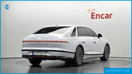 HYUNDAI GRANDEUR 2,5 GASOLINE 2WD