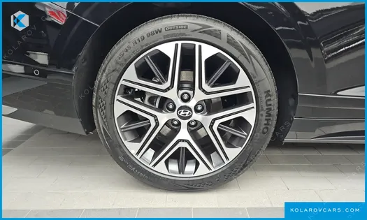 HYUNDAI GRANDEUR 2,5 GASOLINE 2WD