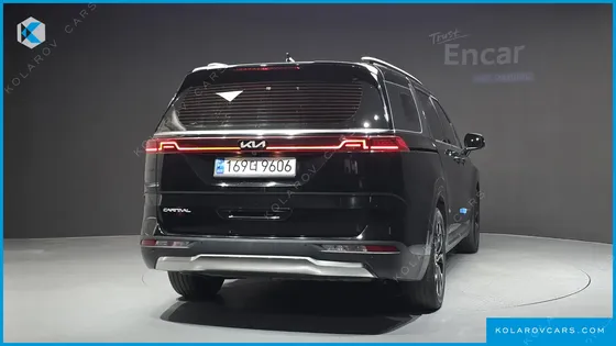 KIA CARNIVAL DIESEL 9-SEATER SIGNATURE